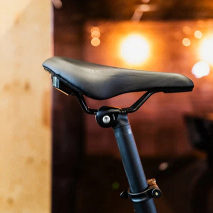 Seatposts and seatclamps