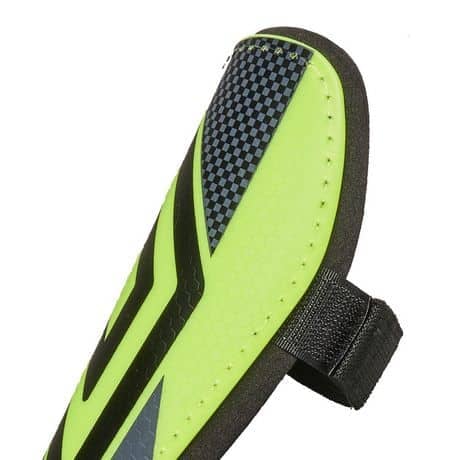 Futbola kāju sargi Umbro Ceramica