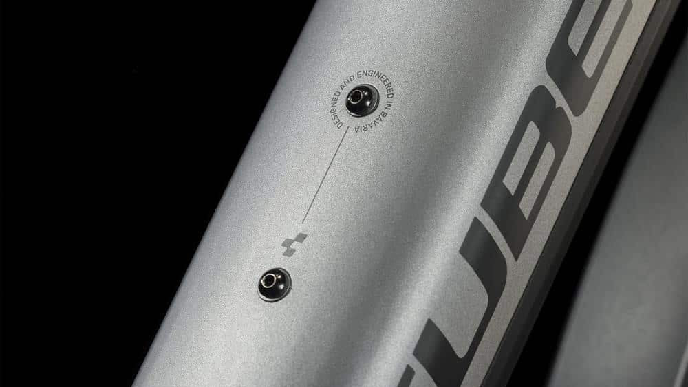 Cube Nuride Hybrid Performance 625 Allroad graphite´n´black