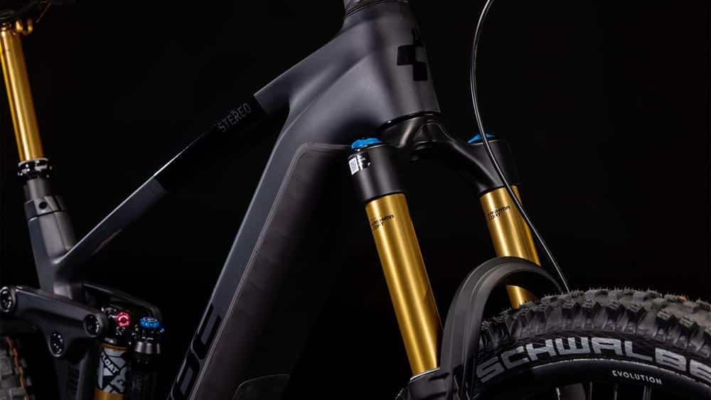 Cube Stereo Hybrid 140 HPC Actionteam 750 carbon´n´black