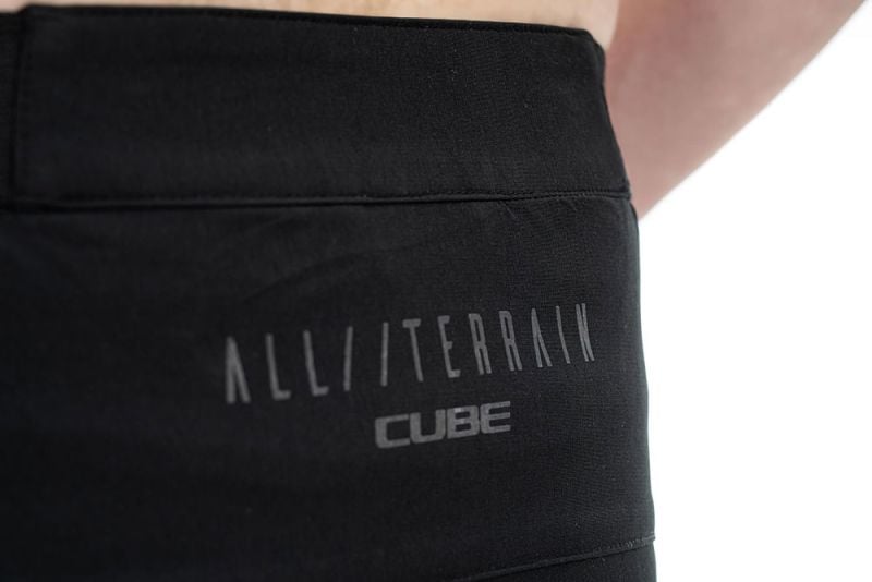 CUBE ATX Baggy Shorts black