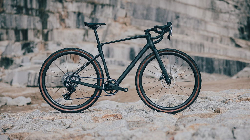 cube nuroad c:62 exc carbon´n´crisscross