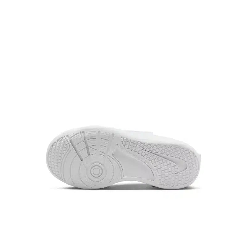 nike omni multi court (ps) ni dm9026 100 4