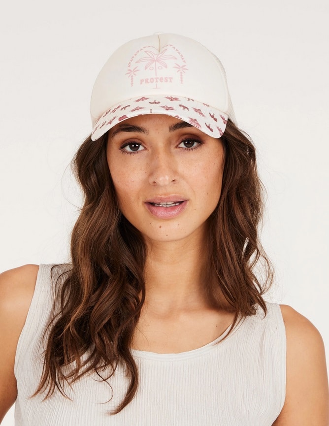 Protest PRTKEEWEE cap, Canvasoffwhite