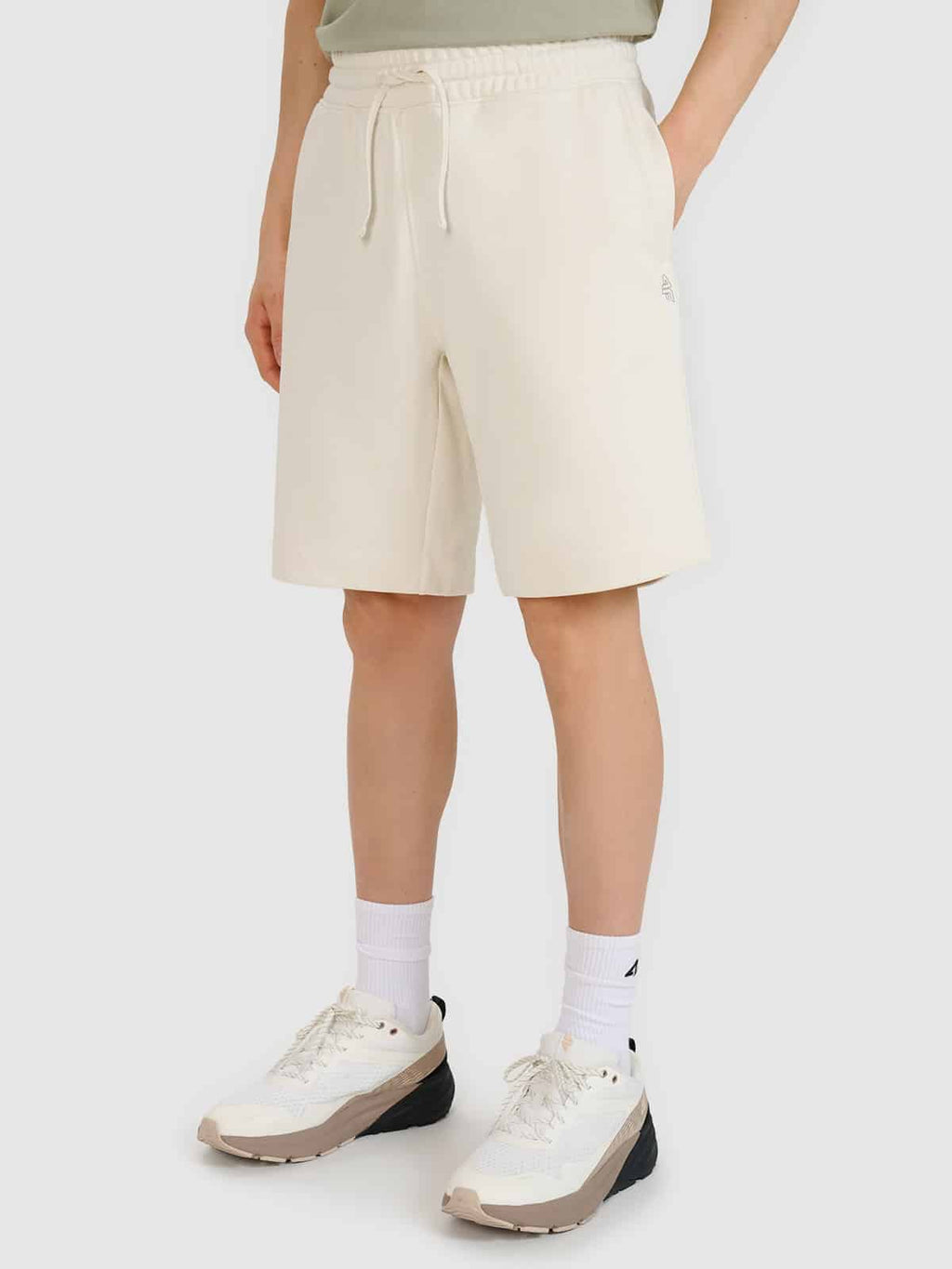 4F SHORTS CAS, CREME/545