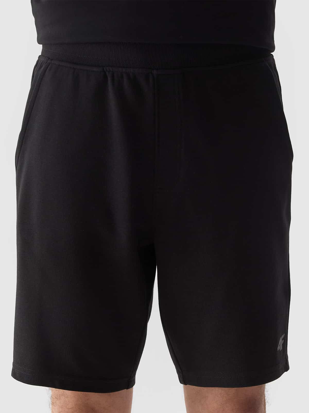 4F SHORTS CAS, DEEP BLACK/284