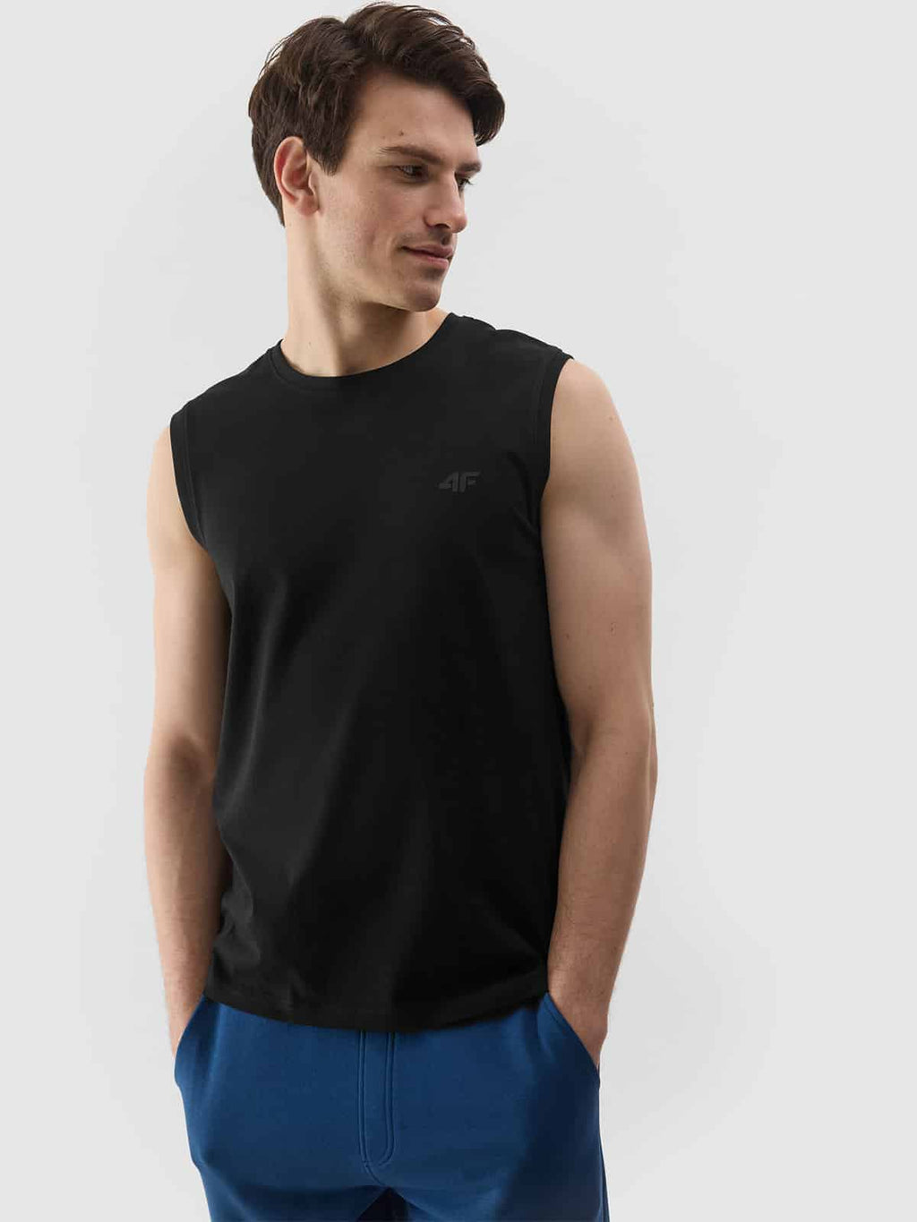 4F SLEEVELESS, DEEP BLACK/075