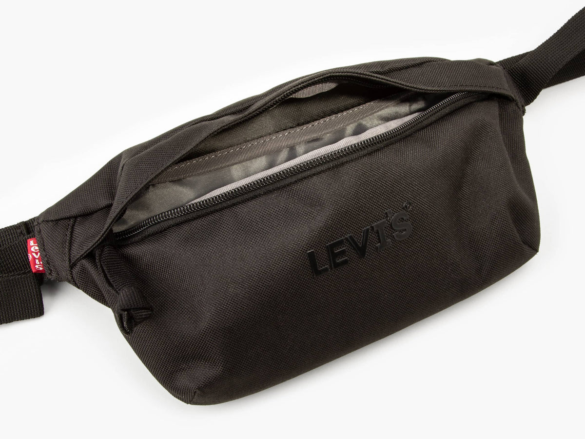 Levi’s SMALL BANANA SLING HEADLINE LOGO