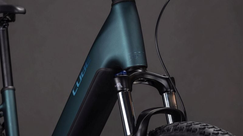 cube reaction hybrid one 600 royalgreen´n´prism