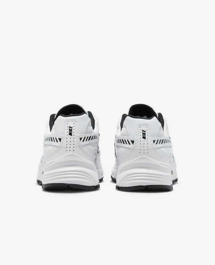 WMNS NIKE INITIATOR