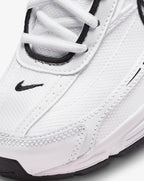 WMNS NIKE INITIATOR