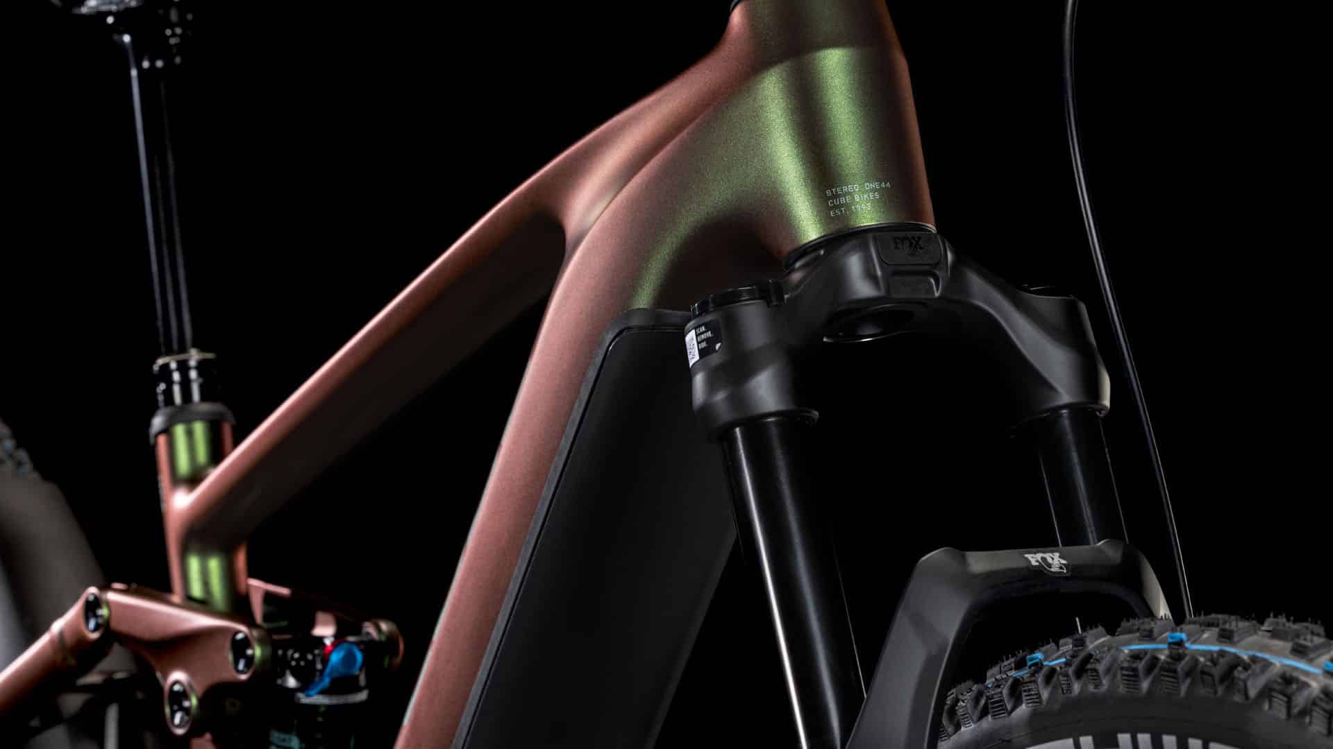 Cube Stereo Hybrid ONE44 EXC 800 stellar n shiftiris