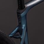 cube nuroad race royalgreen n black