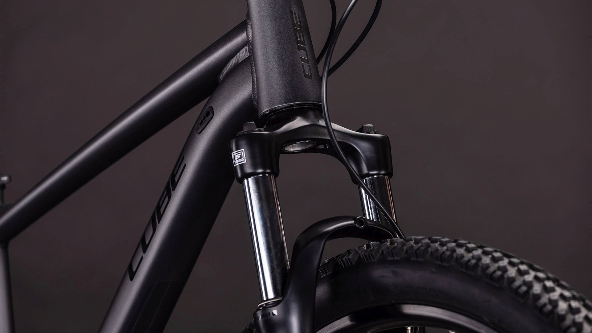 cube aim pro slateblack n black